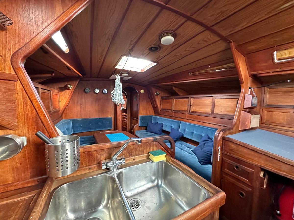 Unique Wooden Sail Yacht + 2 Bikes Included! Hotel Sant Adria de Besos Buitenkant foto