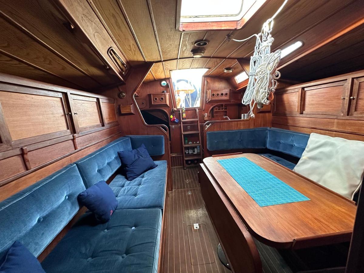 Unique Wooden Sail Yacht + 2 Bikes Included! Hotel Sant Adria de Besos Buitenkant foto