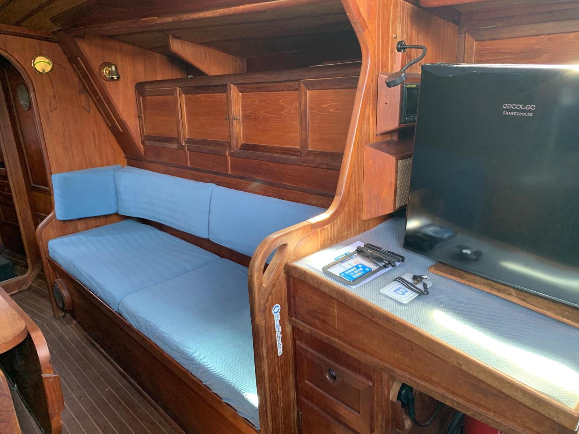 Unique Wooden Sail Yacht + 2 Bikes Included! Hotel Sant Adria de Besos Buitenkant foto